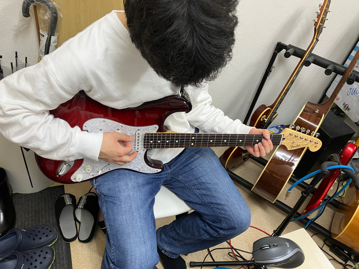 大分 アキラギター教室のブログ（大分県大分市のギター教室） ギター男子とのトーク 135 「FENDERのストラト、買いましたあー！ その2」